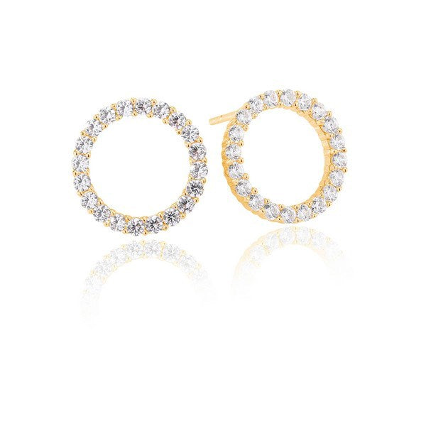 Biella Uno ørestikker fra Sif Jakobs Jewellery i 18 kt forgyldt sølv med klare zirkoner, 14 mm cirkulær form.